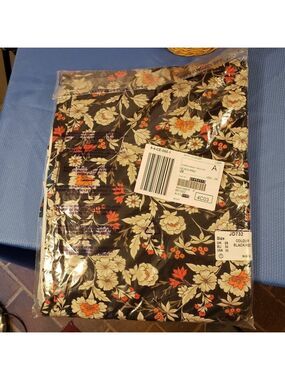 CAPSULE Floral Print Leggings - Black/Red/White - Size 24